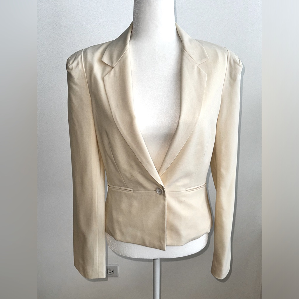 Elizabeth And James Off-White Tailored Blazer Size 8